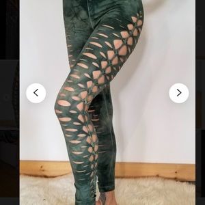 Ahzalhea handmade leggings size SMALL